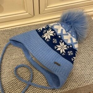 Pom Pom Hat